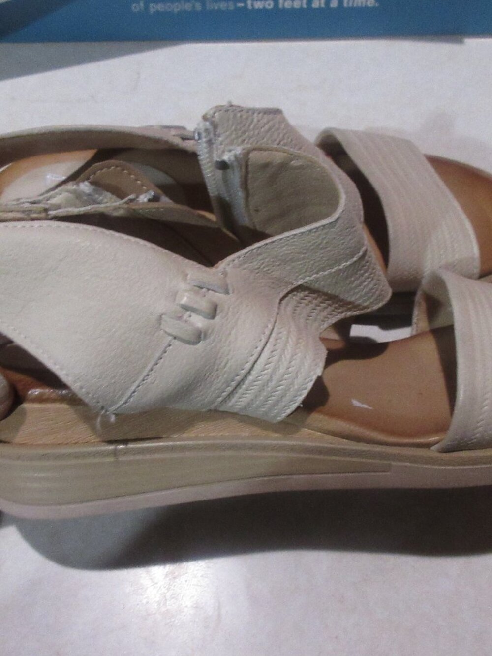 Miz Mooz Cream leather zip side modern sandals open toe 38 7.5